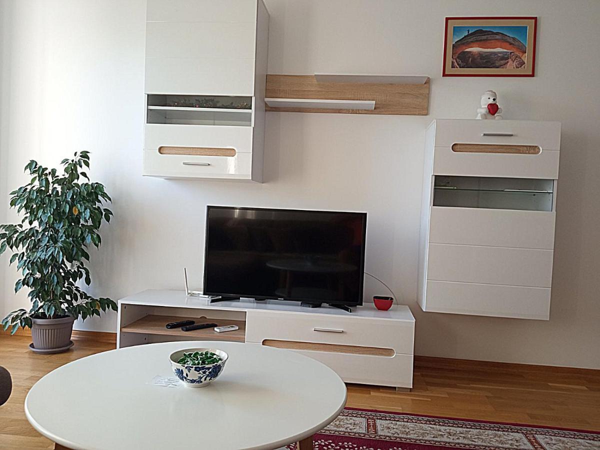 Aga Apartman Podgorica Exterior photo
